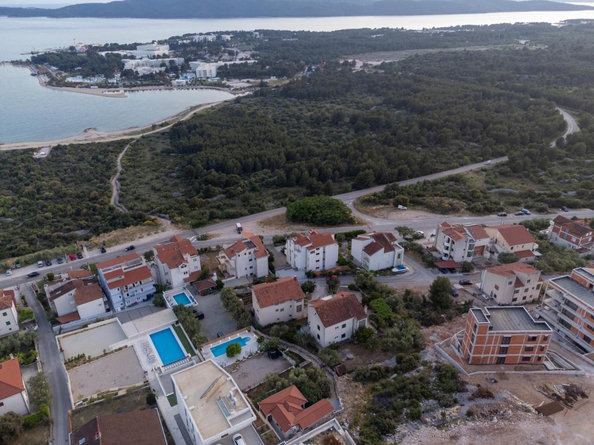Sun gardens Villa Šibenik Exteriör bild